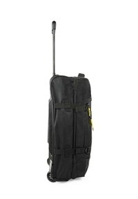Bolsa de viaje negra con ruedas, mango retráctil, tela texturizada, cierre de cremallera y correas ajustables para un empaquetado seguro.