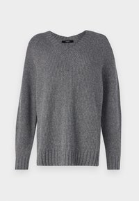 Pull gris côtelé avec un col en V, manches longues et coupe décontractée. Fabriqué en matériau texturé, présentant un motif subtil de lignes verticales.