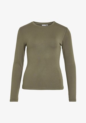 Camiseta de manga larga en verde oliva, fabricada con un tejido suave y elástico. Presenta un cuello redondo y un diseño ajustado con costuras mínimas.