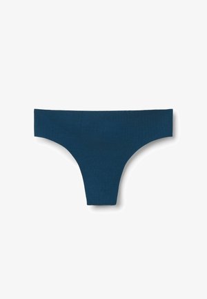 Granatowe bawełniane stringi o bezszwowym wzorze, z szerokim elastycznych pasem w talii i minimalnym zakryciem z tyłu. Miękka tekstura, bez wzorów.