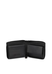 Zwarte leren portemonnee geopend met aan de linkerkant kaartvakjes en aan de rechterkant een muntenzakje met klep, rits rondom de randen.