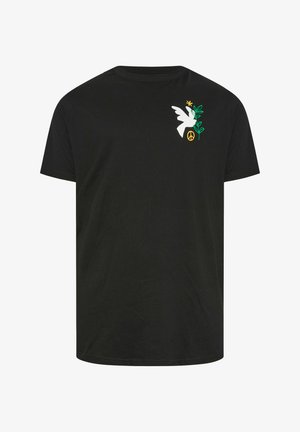 Czarny T-shirt z małą białą gołębicą trzymającą zieloną gałązkę, żółty kwiat i żółty symbol pokoju na piersi.