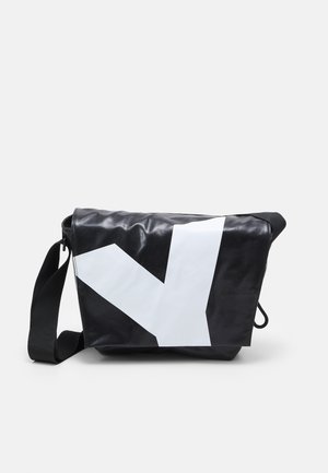 JESSEY PLANE - Bandolera - black