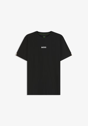 Melna īsslēgviena T-krekls ar apaļu kaklu un uz krūtīm centrēti drukātu vārdu "BOSS" baltā krāsā.