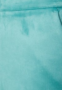 Vero Moda Petite VMDONNADINA SHORT SKIRT - Minissaia - porcelain