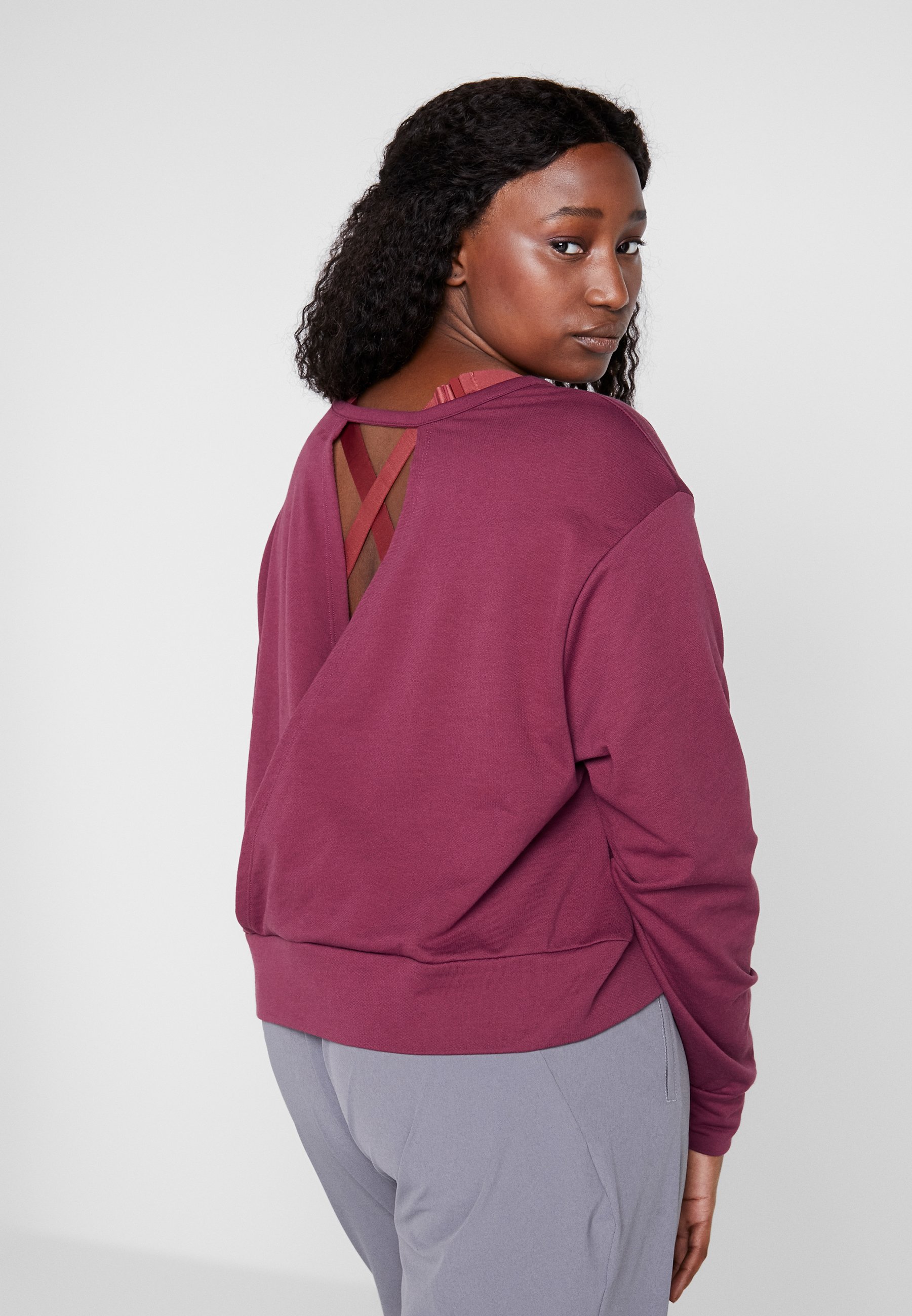 nike performance yoga wrap