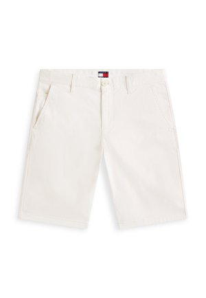 Pantalones cortos para hombre hasta la rodilla de color blanco hueso, con bolsillos delanteros, trabillas para cinturón y un pequeño logo de Tommy Hilfiger sobre la cremallera.