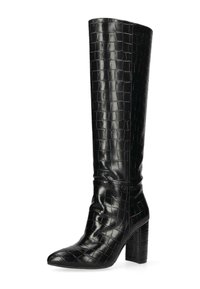 Bottes en cuir noir hauteur genou avec une texture crocodile, bout pointu et talon carré. Présente des fronces en haut et un détail de logo.