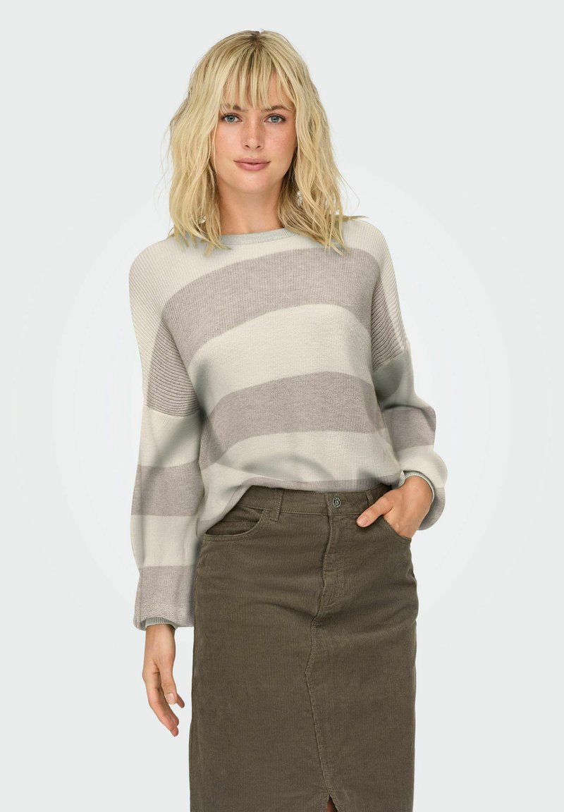 ONLY ONLATIA STRIPE - Strickpullover - braun