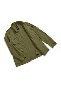 Camicia verde oliva con bottoni, realizzata in tessuto leggero, con due tasche frontali, maniche lunghe e bottoni di accento rossi.