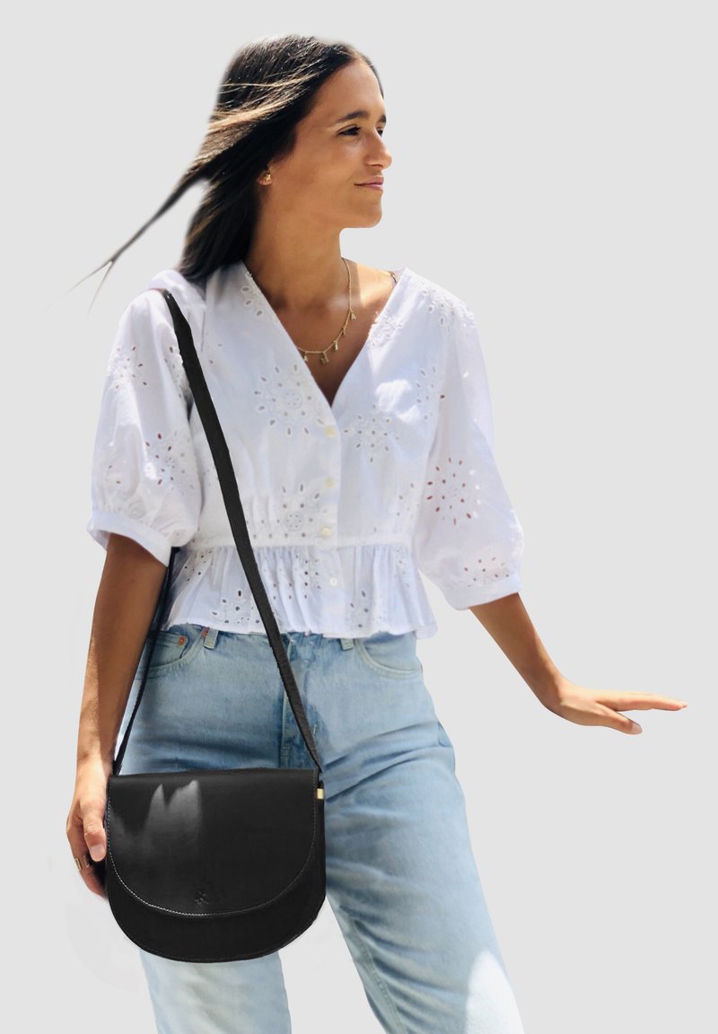 SID & VAIN LEATHER CROSSBODY TRISH Umhängetasche schwarz Zalando.at