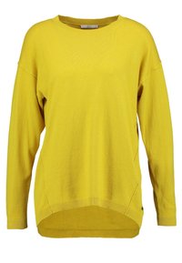 Geel gebreid sweater met een brede ronde hals, lange mouwen en een gebogen zoom. Voorzien van zijsplitten en geribbelde manchetten. Zachte textuur.