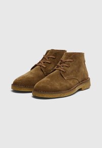 Selected Homme SLHRICCO CHUKKA - Lace-up ankle boots - tobacco brown