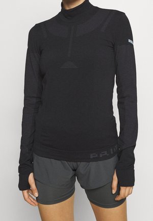 Long sleeved top - black