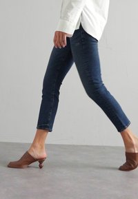 Citizens of Humanity ELLA MID RISE SLIM CROP - Slim fit jeans - sky lantern