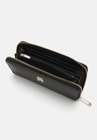 Tommy Hilfiger CHIC - Peňaženka - black