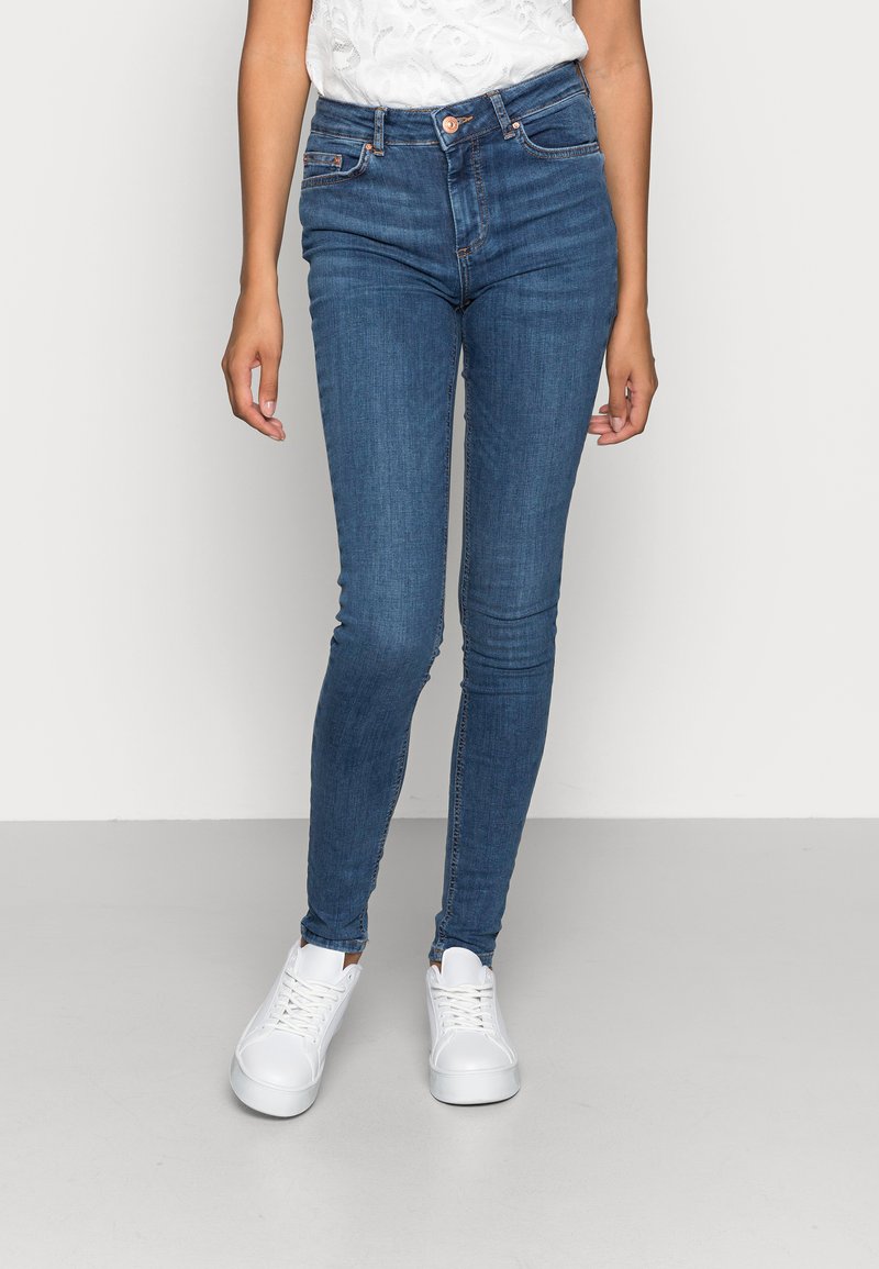 Pieces PCDELLY - Jeans Skinny Fit - medium blue denim