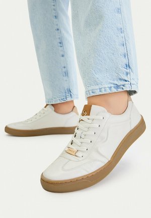 Mexx, MEXX SNEAKERS WOMEN'S WHITE 5906751935200 - Trainers - white