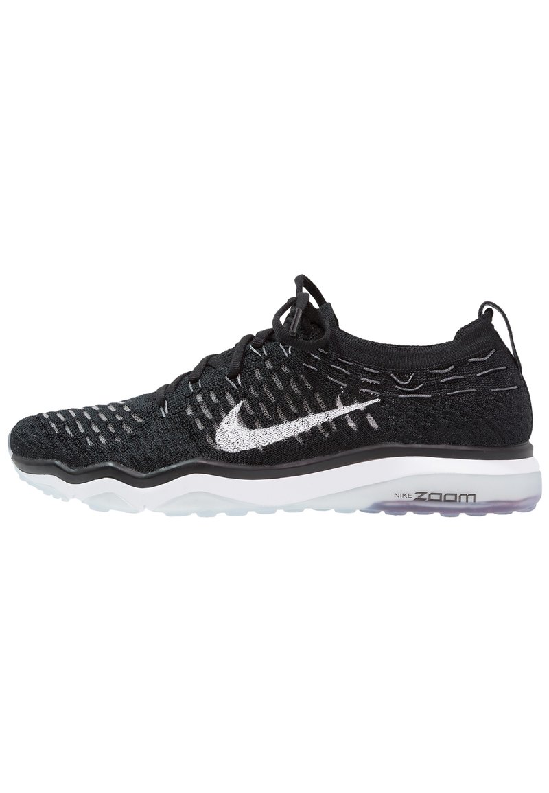 Scarpe Nike Zoom nere con tomaia in maglia, logo bianco, design testurizzato e suola intermedia bianca. Presentano una suola traslucida per una presa migliore.