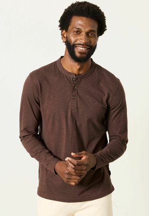 FatFace, LONG SLEEVE WOODSIDE T-SHIRT - Long sleeved top - chocolate brown