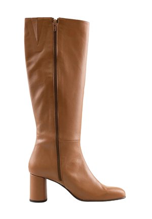 QUEEN WITH HEELS - Cizme - brown