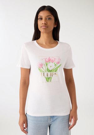 - T-shirt z nadrukiem