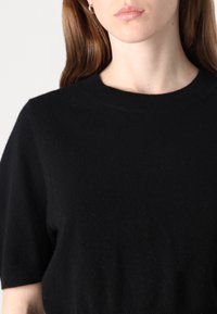 pure cashmere PUFF SHORTSLEEVE - Pulover - black