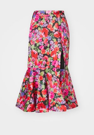 Bloemenrok met een zwarte achtergrond en levendige rode, roze en paarse bloemen. Met een ruffles rand, een aansluitend ontwerp en een zijslit detail.