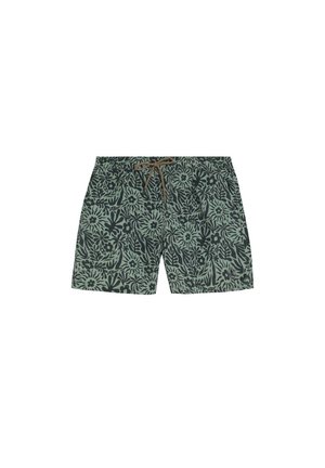 Bañador corto verde con estampados oscuros de flores y hojas y una cintura con cordón marrón.