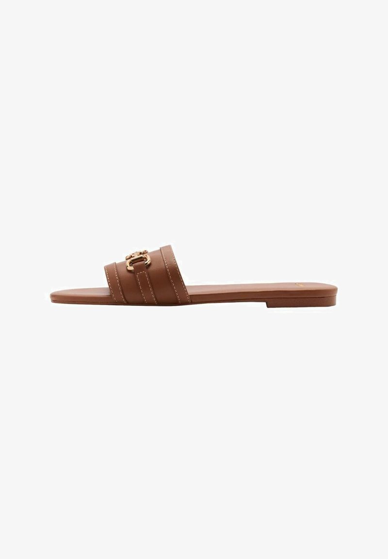 Sandale din piele maro, tip slide, cu două curele late, decorate cu cusături decorative și un accent din aliaj de aur. Design cu talpă plată.
