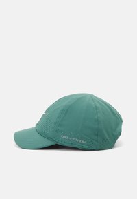 Nike Performance ADVANTAGE CLUB UNISEX - Cap - bicoastal/barely green