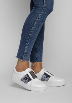 Phillip Hogg Lova Sneaker- White main image 0