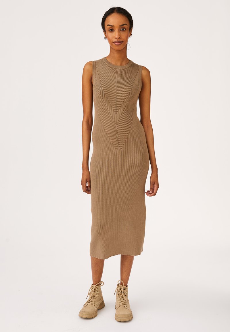 Damen Kleider | Soft Rebels Etuikleidcoriander/dunkelbraun - TY21682 Damen Kleider | Soft Rebels Etuikleidcoriander/dunkelbraun - TY21682