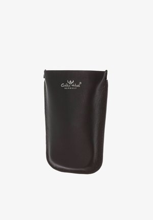 Pochette en cuir noir avec le logo "Golden Head Germany" embossé sur le devant, présentant une texture lisse et des bords inférieurs arrondis.