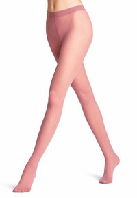 Collant opachi rosa con un motivo a diamante testurizzato, dotati di una vita morbida e una punta senza cuciture, sono mostrati in una posa in piedi.
