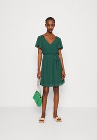 VILA VIMICADA V NECK SHORT DRESS - Robe de soirée - pineneedle
