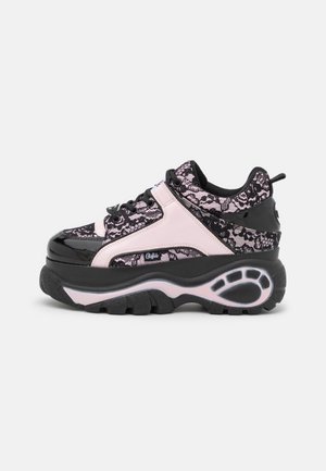 Trainers - black/pink