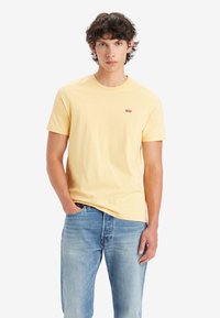 Levi's® ORIGINAL HOUSEMARK TEE - Základné tričko - sahara sun