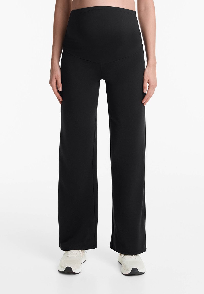OYSHO - COMFORTLUX MATERNITY STRAIGHT - Tygbyxor - black, Förstora