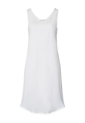 Robe blanche sans manches avec un décolleté arrondi, en tissu doux, texture lisse et détails à ourlet festonné. Coupe simple et droite.