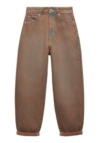 Hnědé vysoké tapered džíny s ohrnutými manžetami, předním zapínáním na knoflík a pěti kapsami.