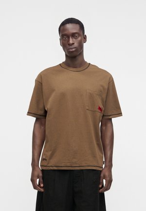 Billabong, IMMORTAL POCKET UNISEX - Βασικό μπλουζάκι - gravel