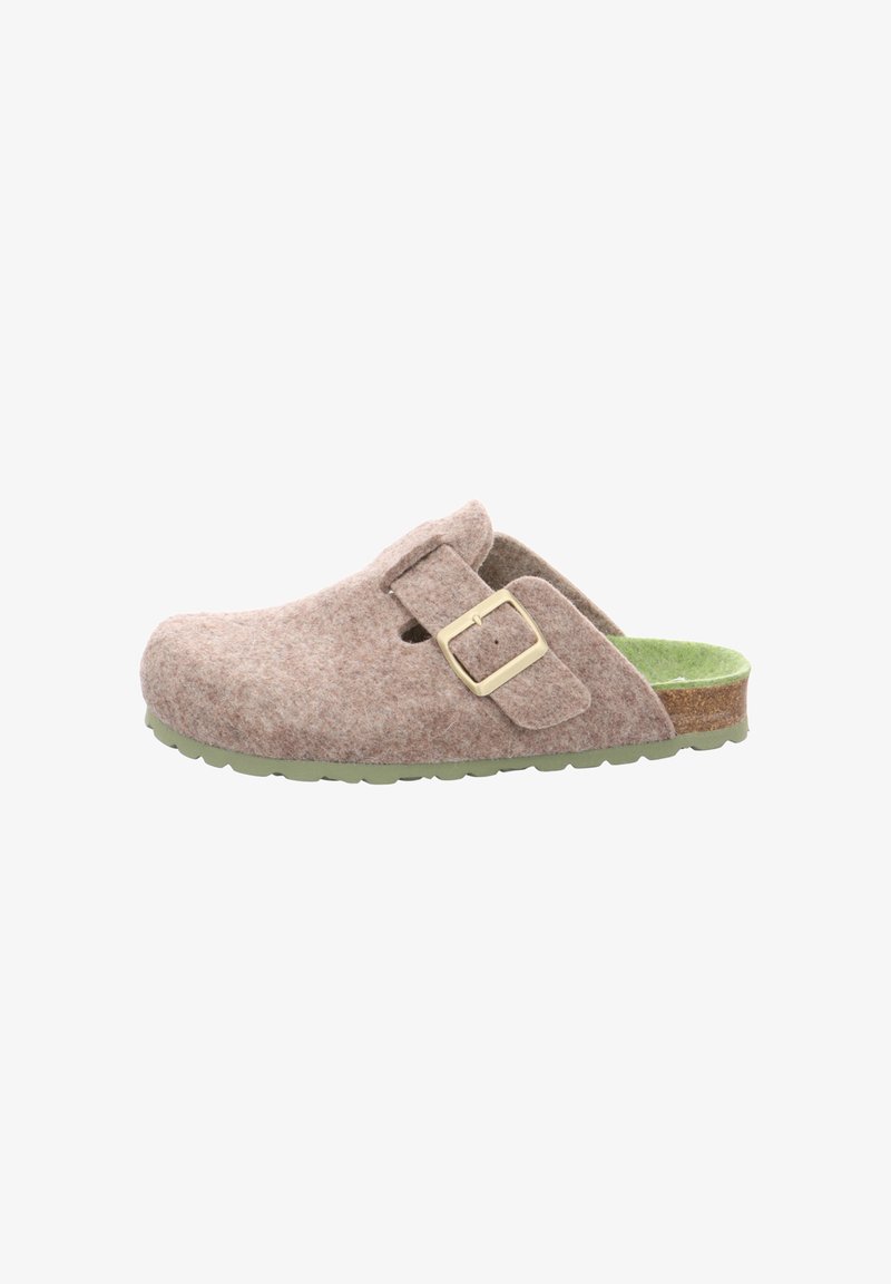 Braune Filzslipper mit runder Form, goldener Schnallenakzent, Korkfußbett und grüner Gummisohle. Offenes Design an der Rückseite für einfaches Anziehen.