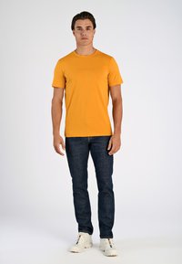 Lindbergh TEE S/S - Camiseta básica - honey