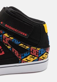 DC Shoes PURE HI TOP UNISEX - Visoke tenisice - black/red