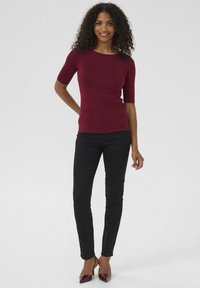 Kaffe YOKO BOATNECK - T-paita - zinfandel