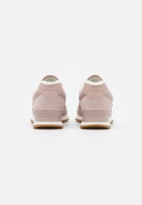 New Balance Tenisky - nude
