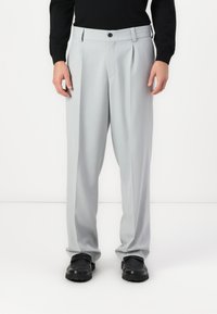 HUGO KARLO FLIP SET - Suit - light pastel grey