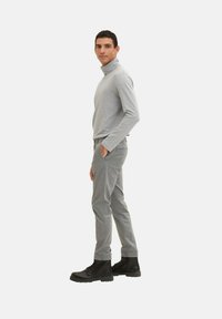 TOM TAILOR Chinosy