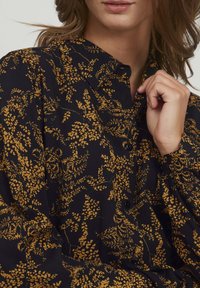 b.young BYJOSA - Button-down blouse - dried tobacco mix